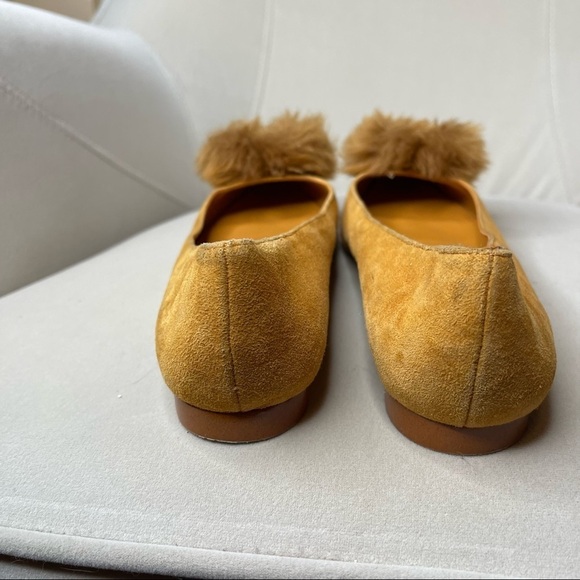 Zara Basic Collection Women’s Suede Loafer Flat House Shoe Puff Pom Camel Sz 37. - Picture 3 of 4